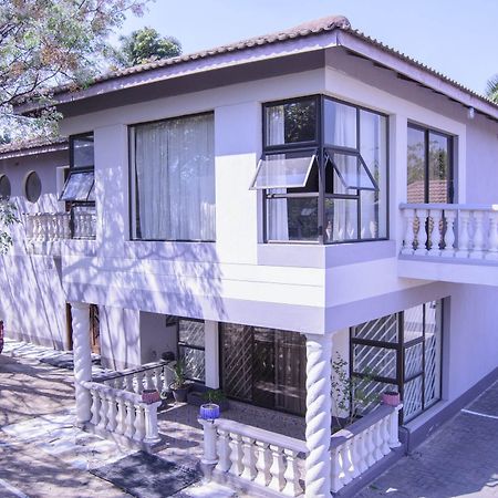 The Palace Guest House Harare Exterior photo