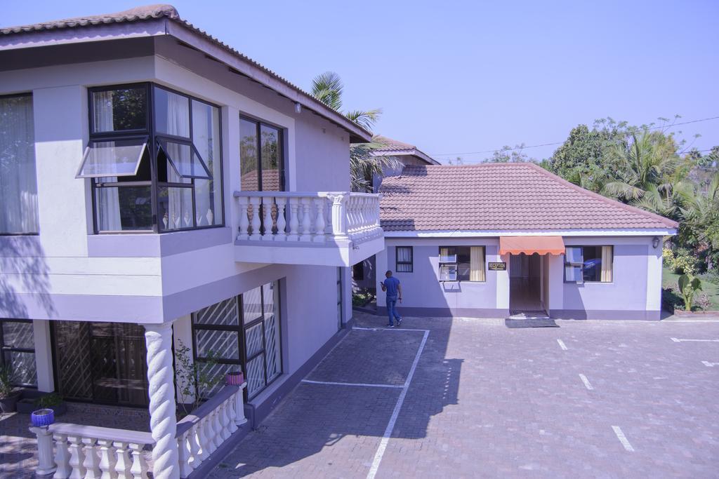 The Palace Guest House Harare Exterior photo