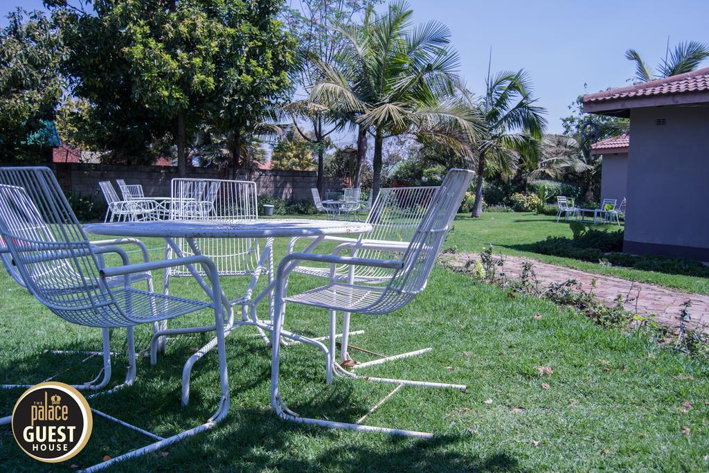 The Palace Guest House Harare Exterior photo
